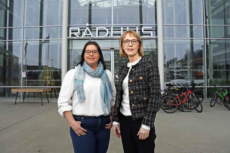 Prosjektleder Heidi Johansen i Helse Nord og kommunefarmasøyt Ellen Riksvold i Tromsø kommune