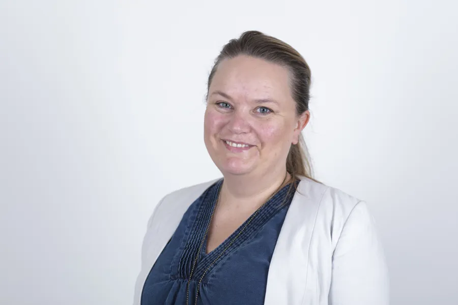 Antia Menztoni-Einarsen