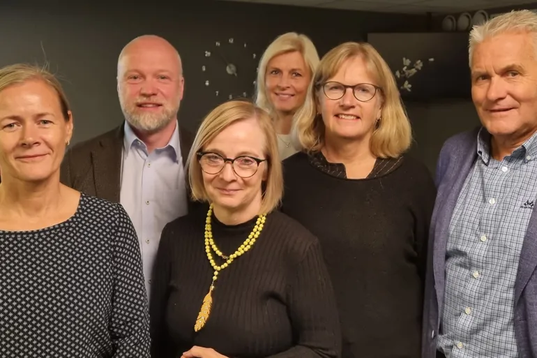 Cecilie Daae, Hanne Frøyshov, Per Angermo, Siri Tau Ursin, Hilde Gustavsen Erstad, Anita Schumacher, Oddbjørn Schei