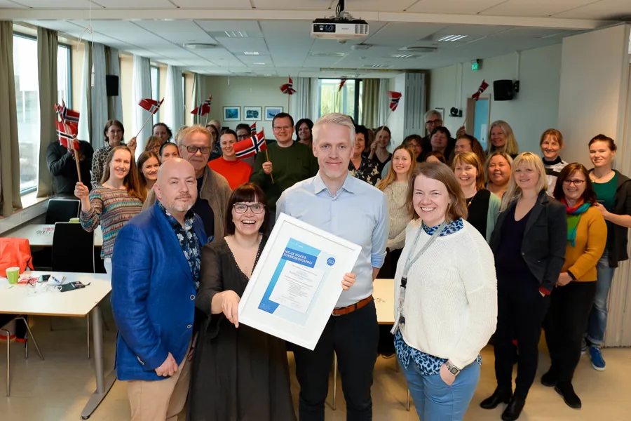 BUP Tromsø mottar Helse Nords Forbedringspris.
