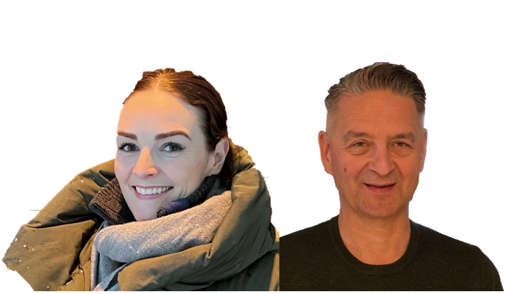 En mann og en kvinne som smiler