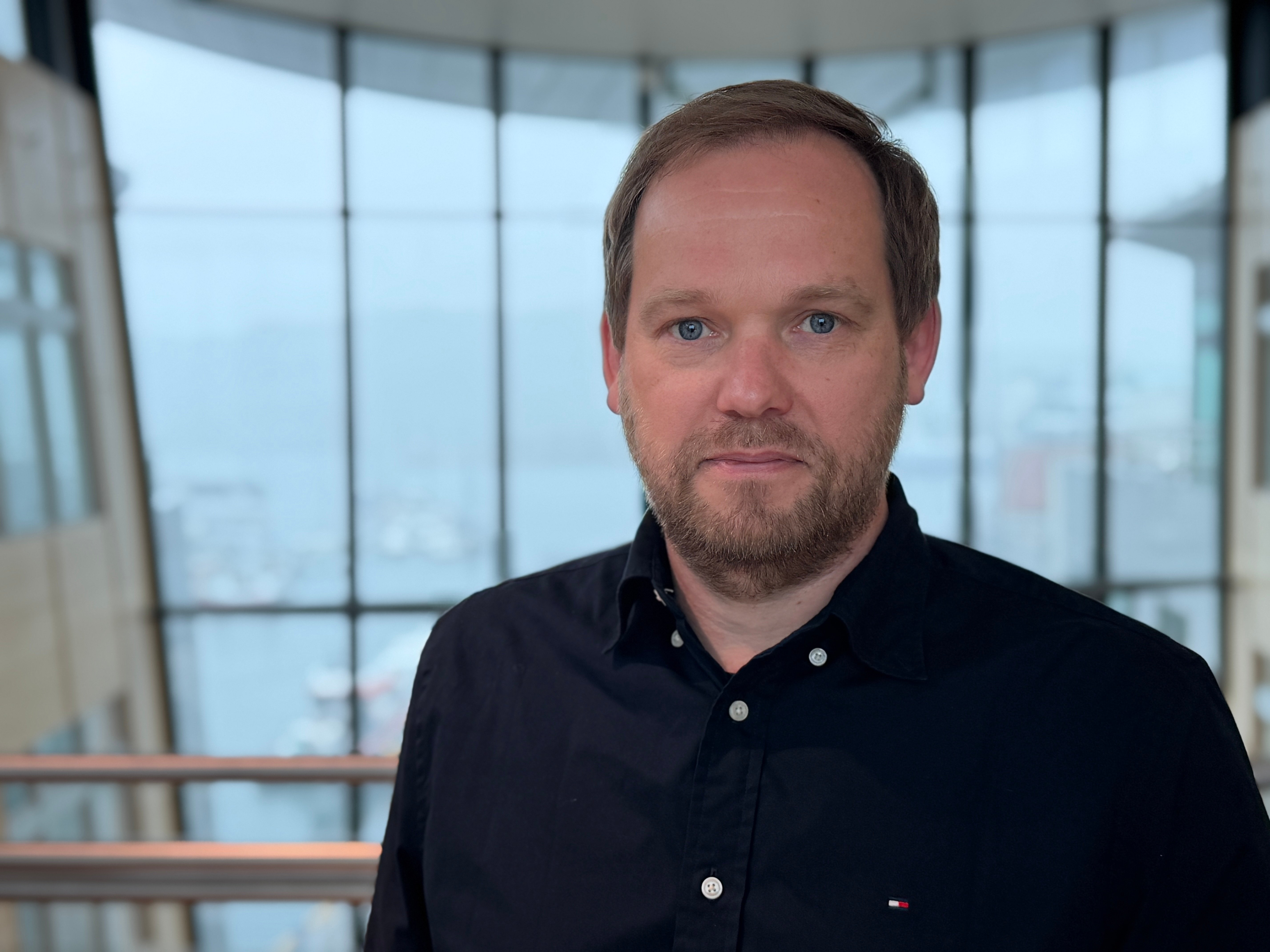 En mann med skjegg