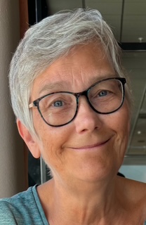 En person med briller